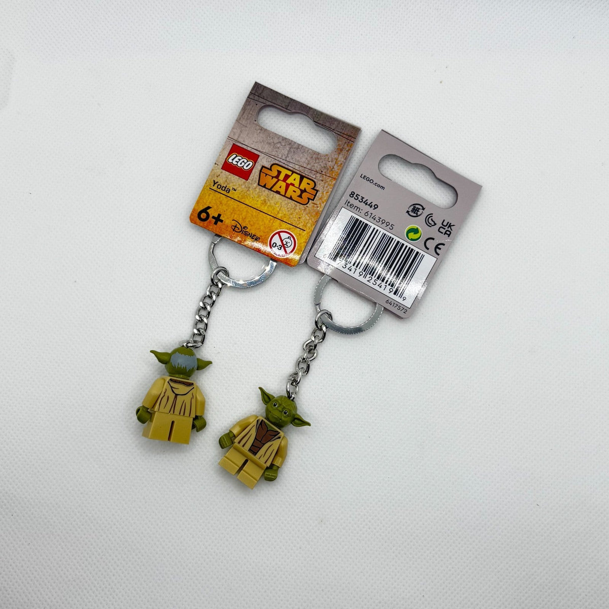 Lego Star Wars Yoda Minifigure Keychain (small). - SkyWaves